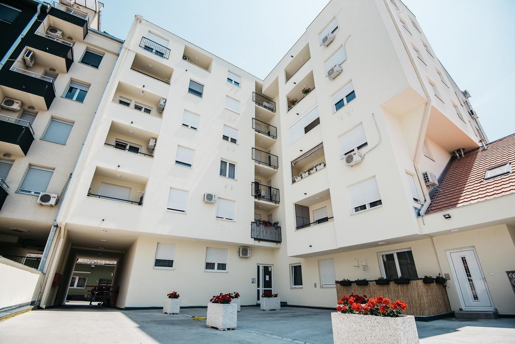 Bianca Apartment Novi Sad Buitenkant foto